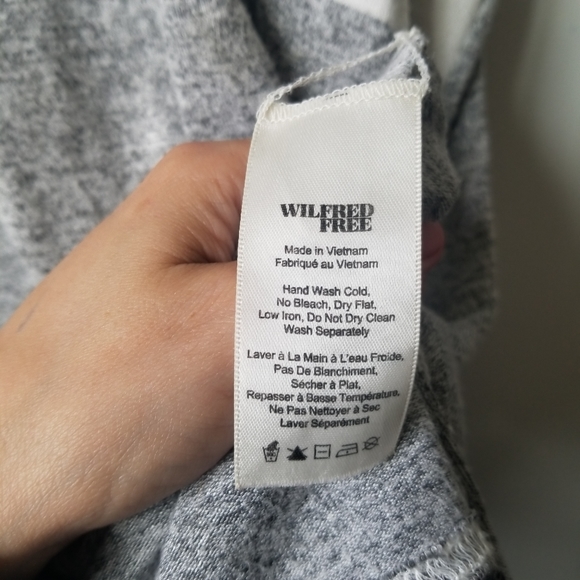 Aritzia wilfred free Lorelei grey striped dress - Picture 4 of 11